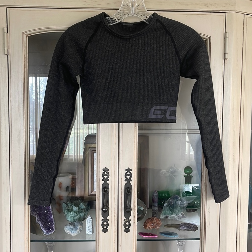 ETCH athletic top charcoal, gray size small